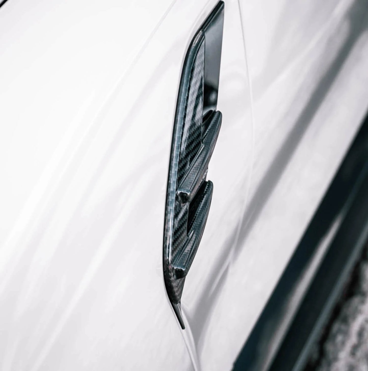 Kotflügel Seiteneinlässe Emblem Aufkleber Carbon | passend für BMW M3/M4 (G80/G81/G82/G83) | Aulitzky Tuning